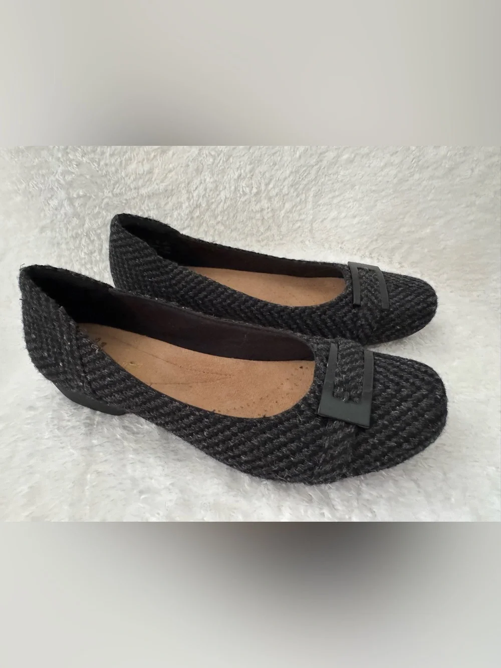 Clarks Cushion Soft black/gray herringbone tweed textile flats size 7.5M womens